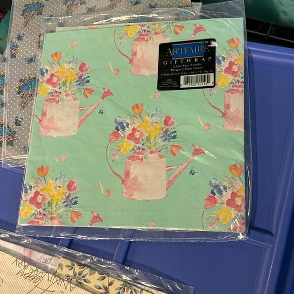 Lot of 3 vintage all occasion wrapping paper dead stock ephemera plus 4 partial - Picture 3 of 4